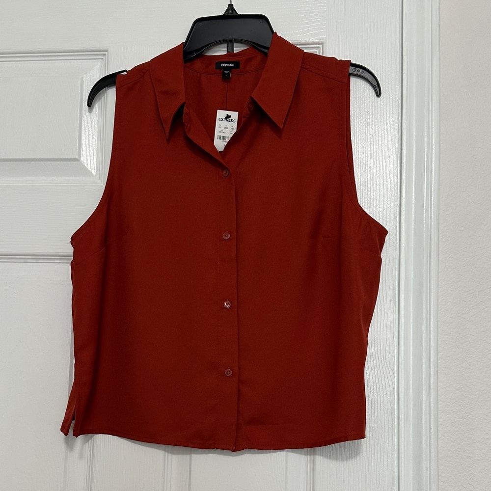 Express Sleeveless Button-Down Shirt - Deep Brick Red color